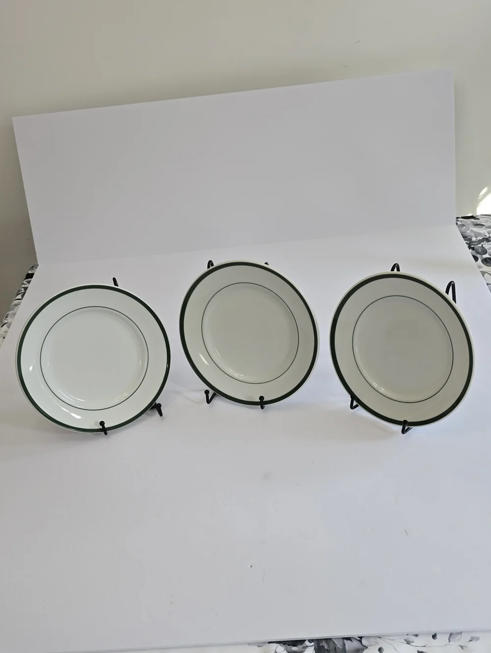 Williams Sonoma Set Of 3 Brasserie Salad Plates Porcelain White Green Rim Japan